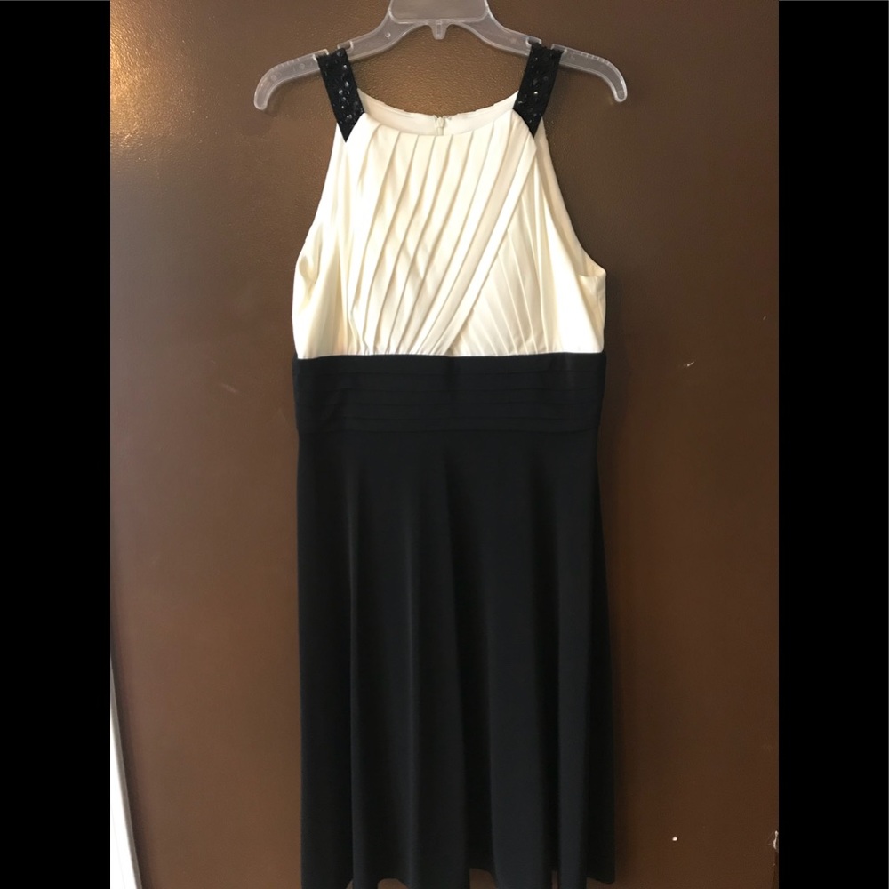 Jessica Howard block dress